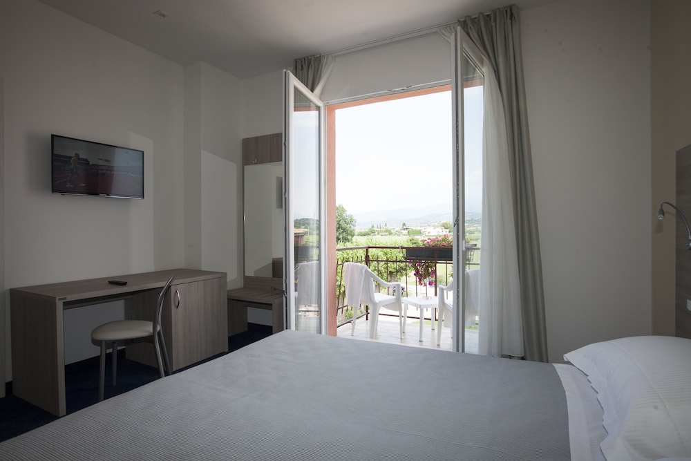 DELUXE, BALCONY