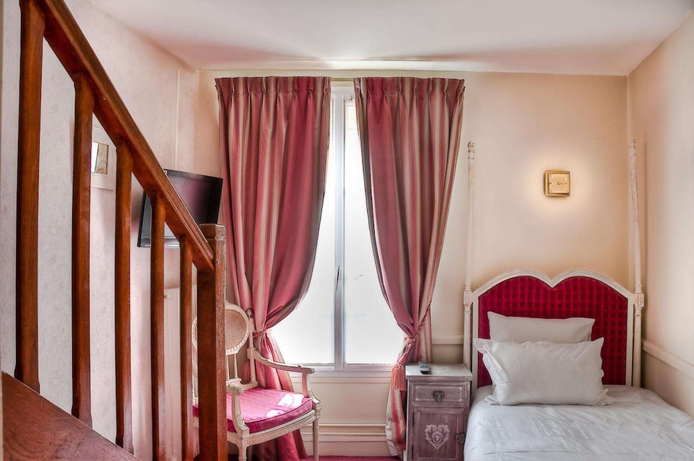 HOTEL DE LA MOTTE PICQUET 42/56