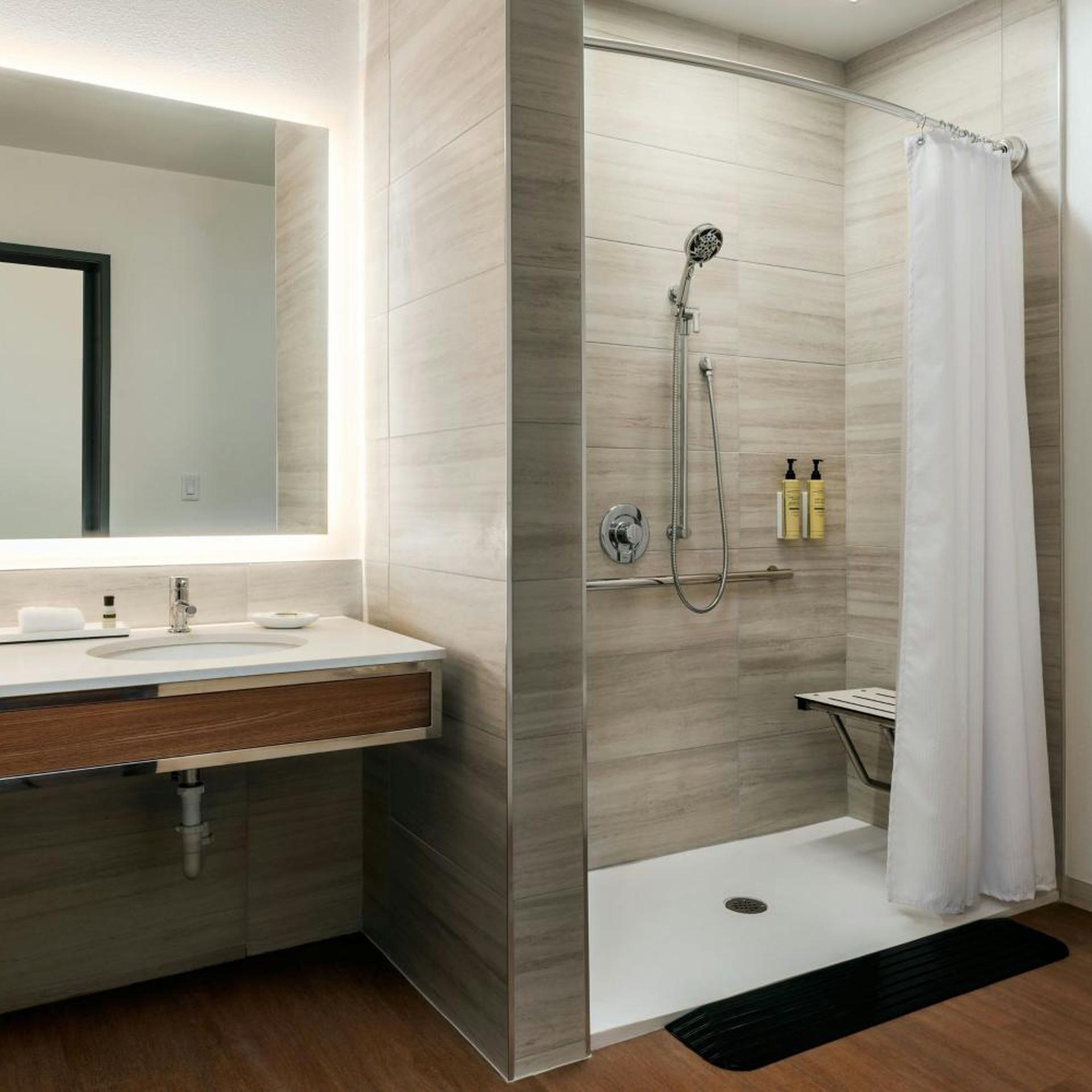 غرفة قياسية بسرير كينج بإطلالة على المدينة، Element Reno Experience District 6/8