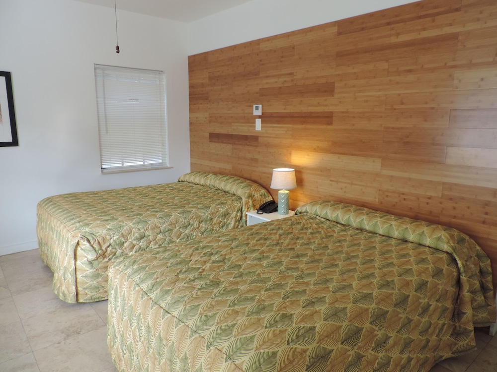 James Hotel 12/59