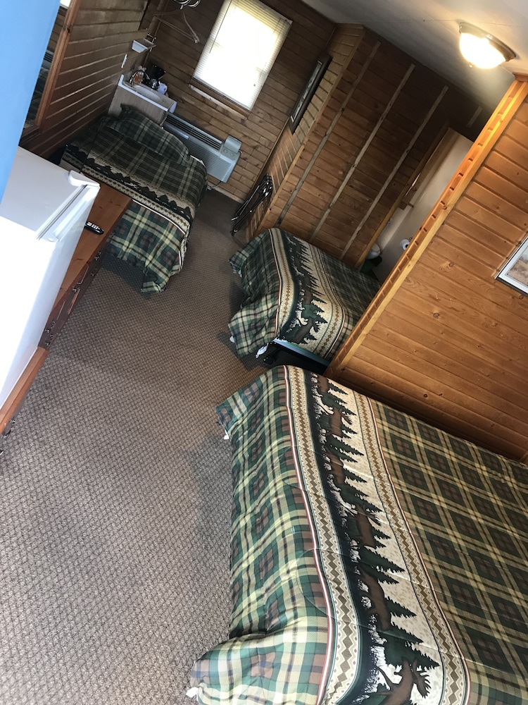 El Rancho Motel 30/51