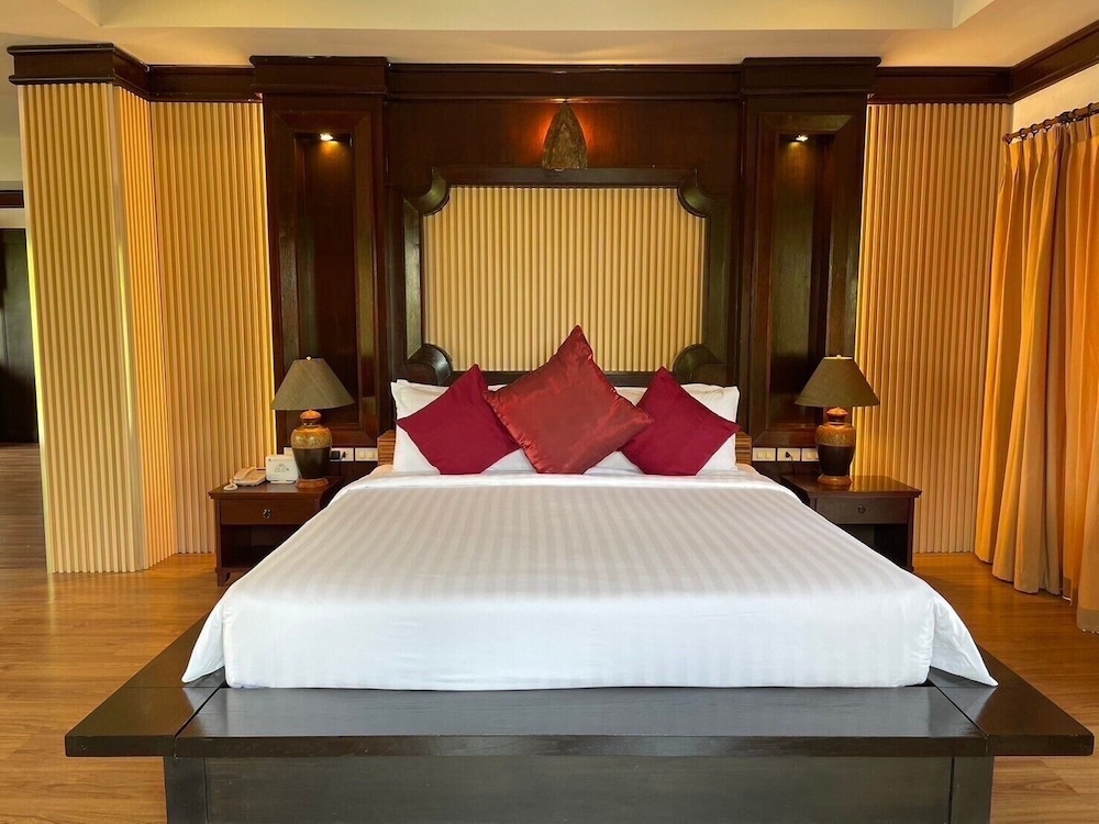 Gassan Lake City Golf Club and Resort Lamphun 13/50