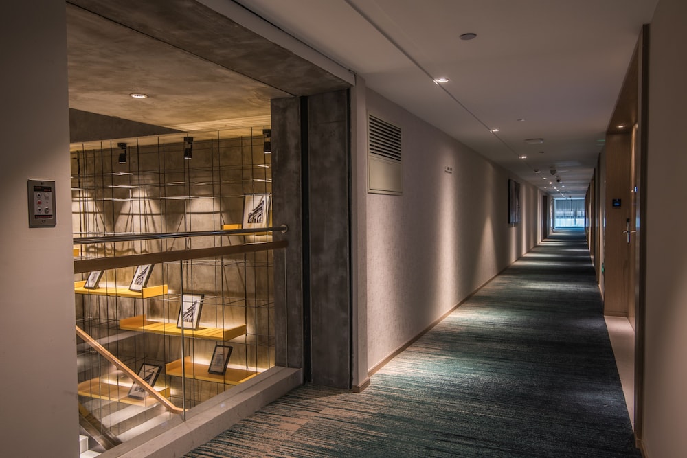 Auraya By Suning Nanjing Hexi 15/26