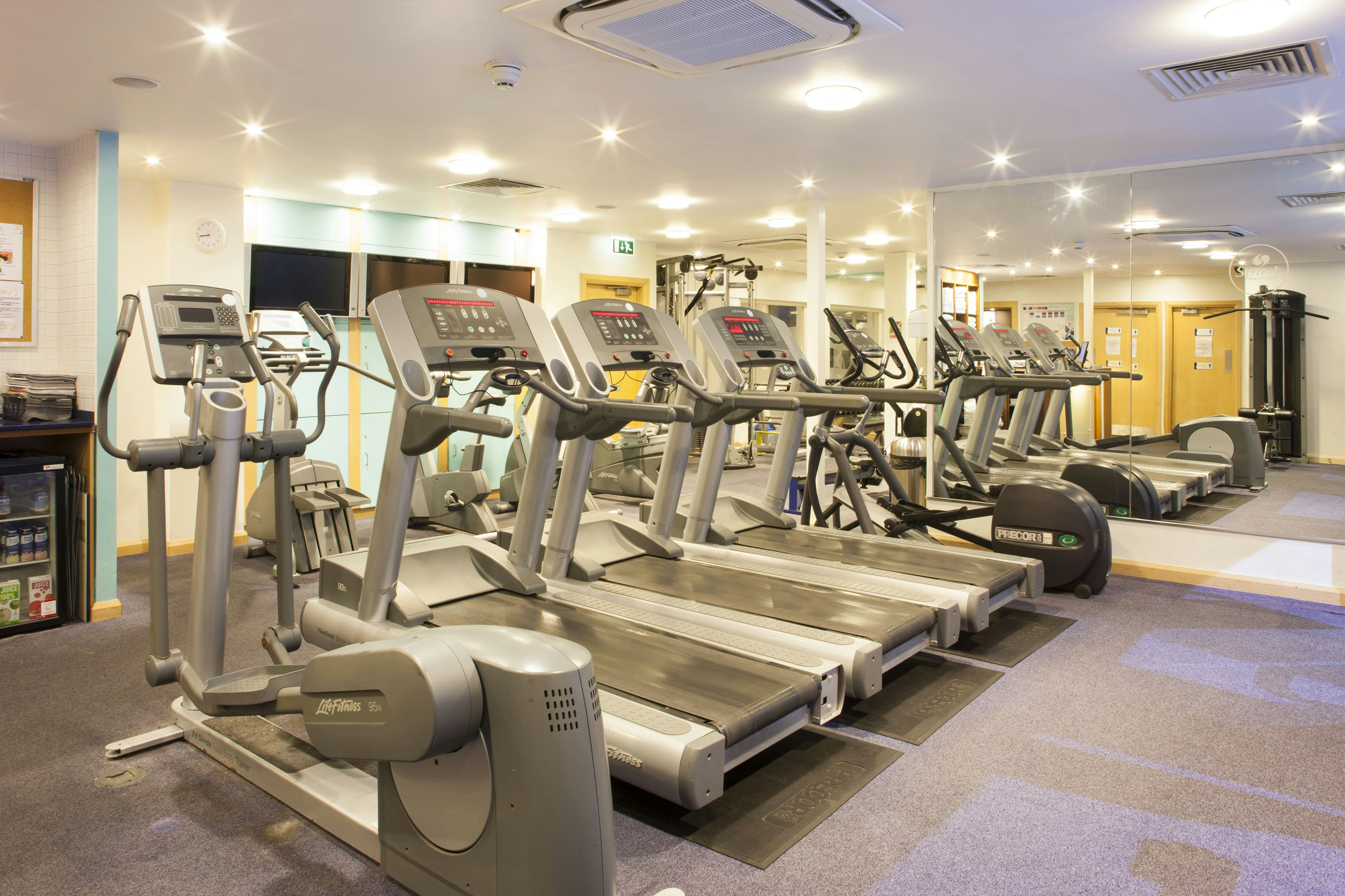 HOLIDAY INN LEEDS BRIGHOUSE 20/50