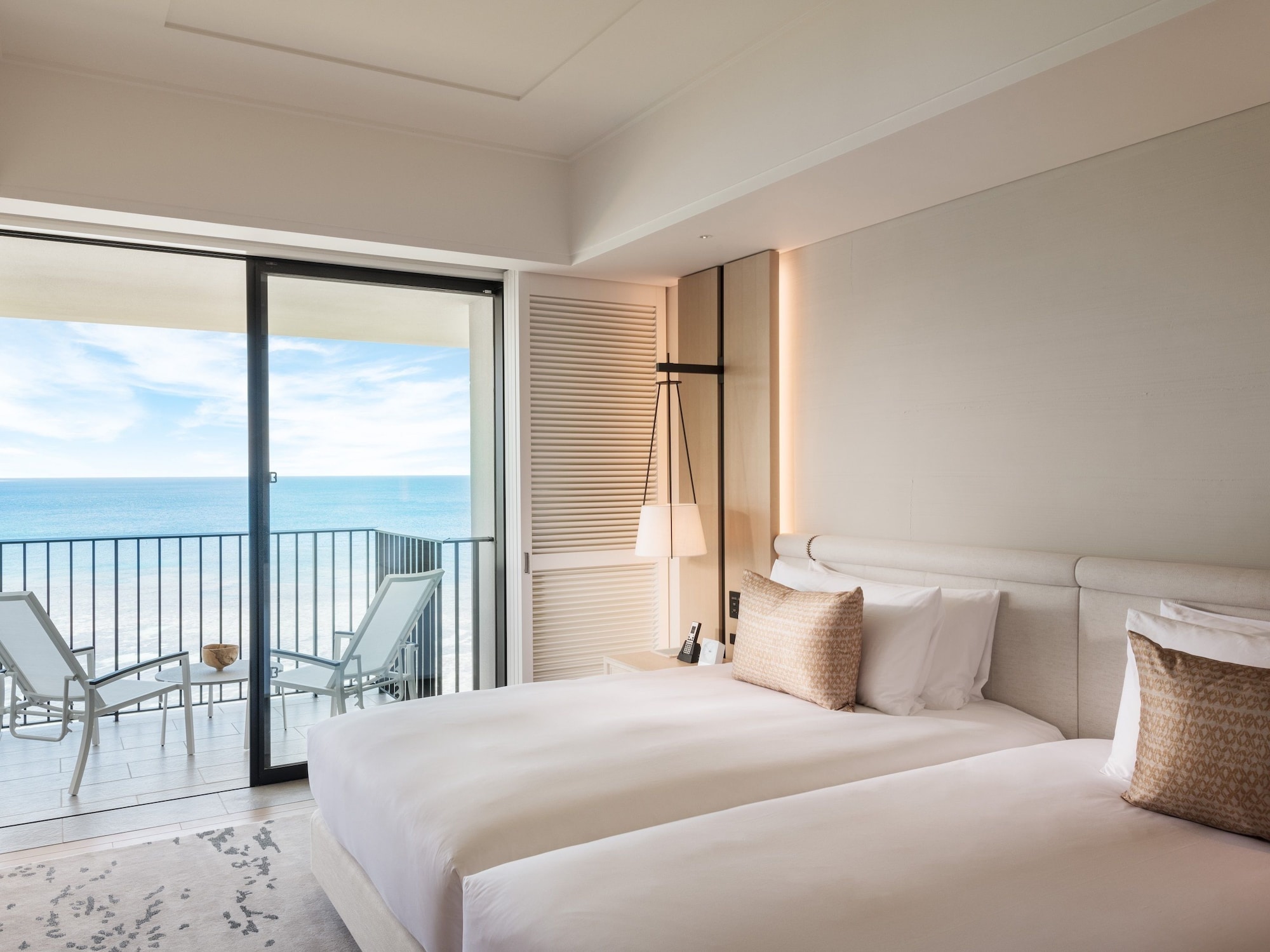 Premier, 2 Double Beds, Ocean Front