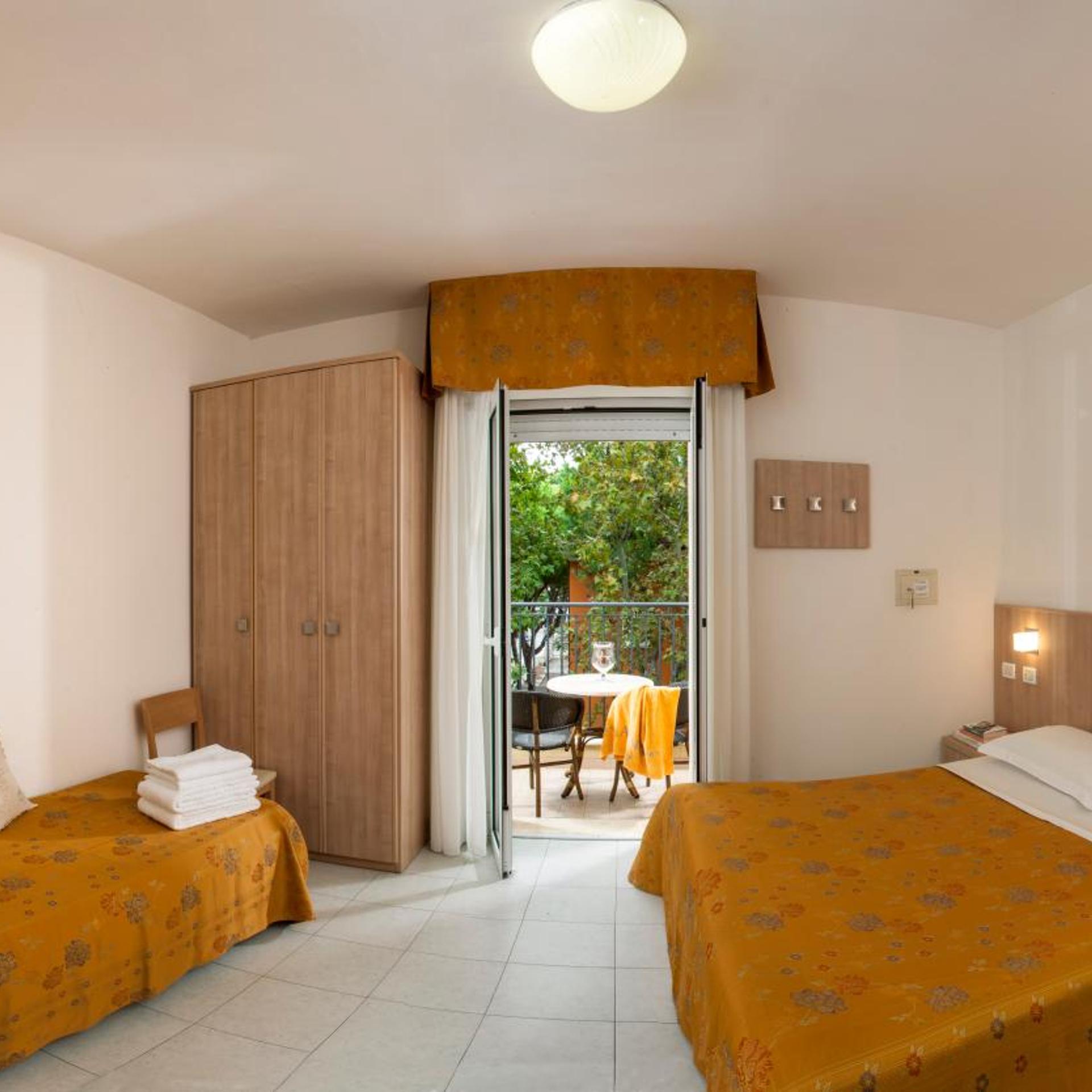 Hotel Alfonsina 18/50