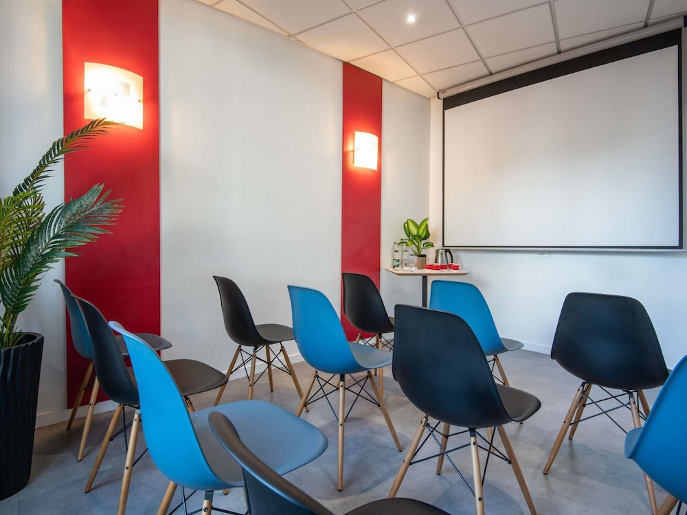 ibis Cannes Plage La Bocca 54/63