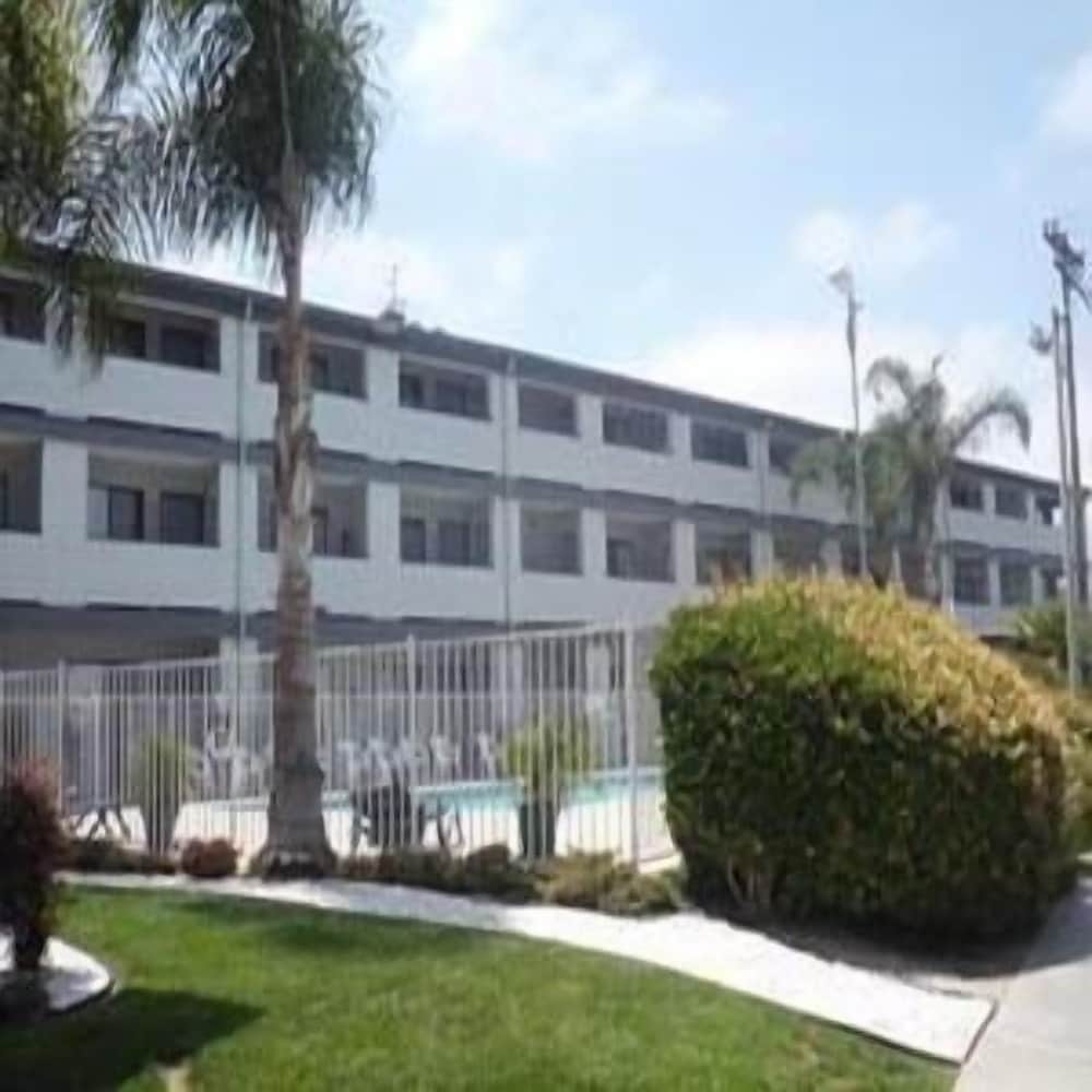 Heritage Inn San Diego 4/39