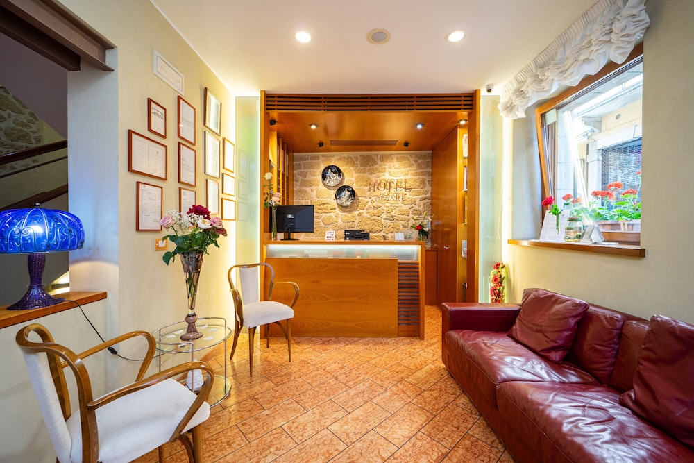 Hotel Cesare 6/50