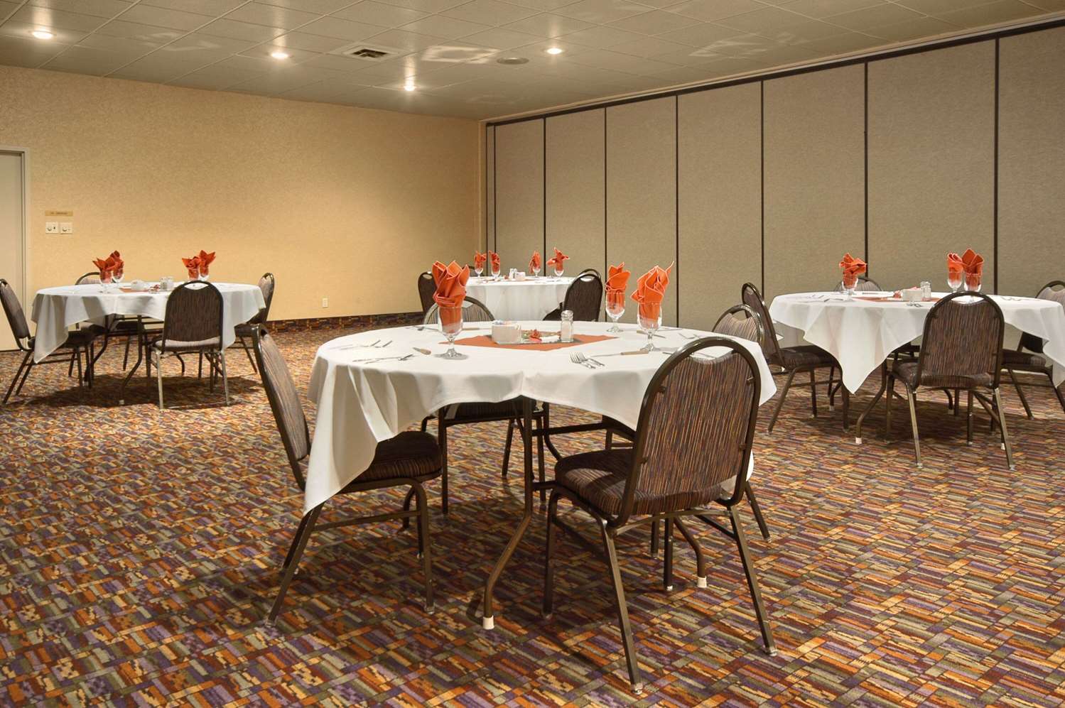 Ramada By Wyndham Sterling 7/8