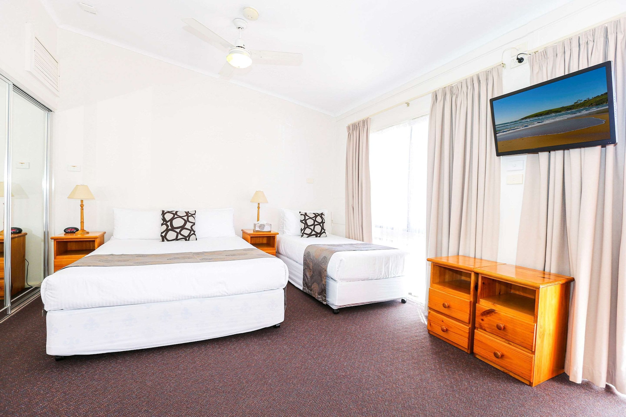 Efficiency, Queen and Twin Beds