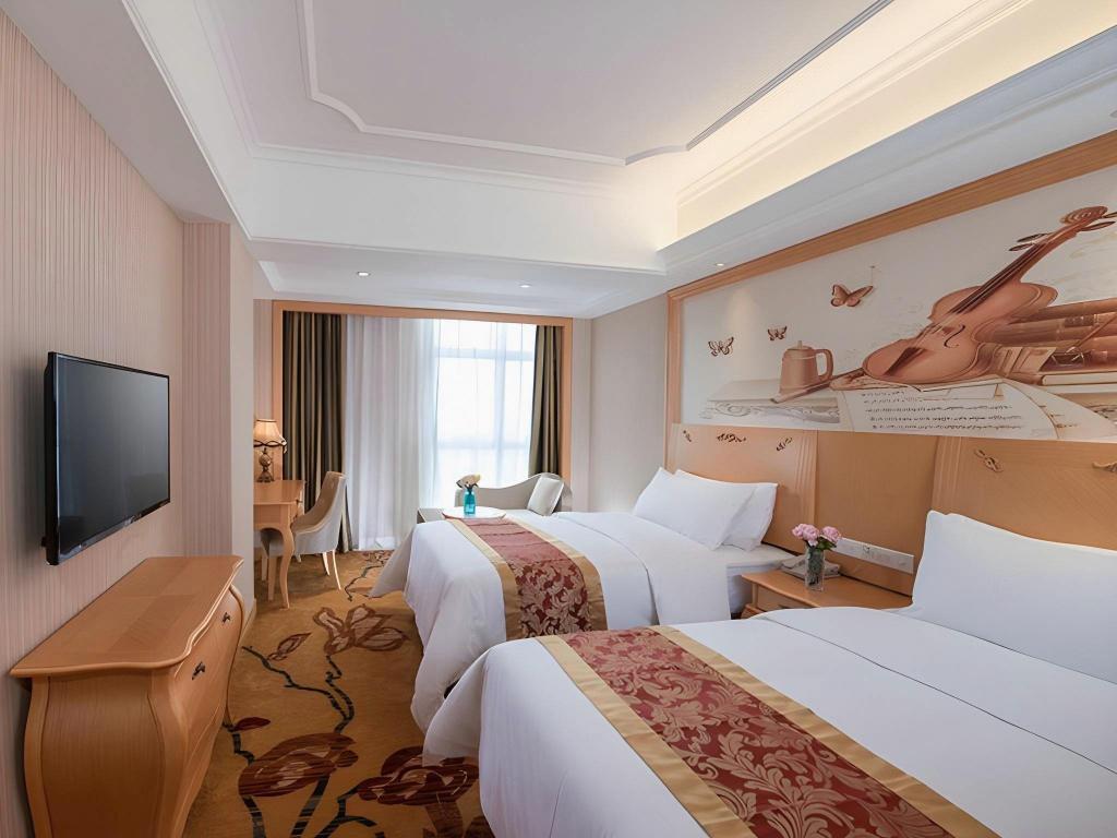 Vienna Hotel (Shenzhen Shanglilang Metro Station) 30/60