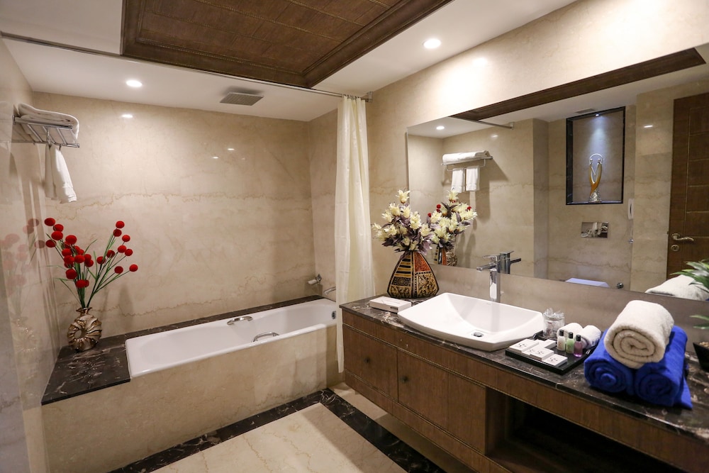 Sivaraj Inn 27/27