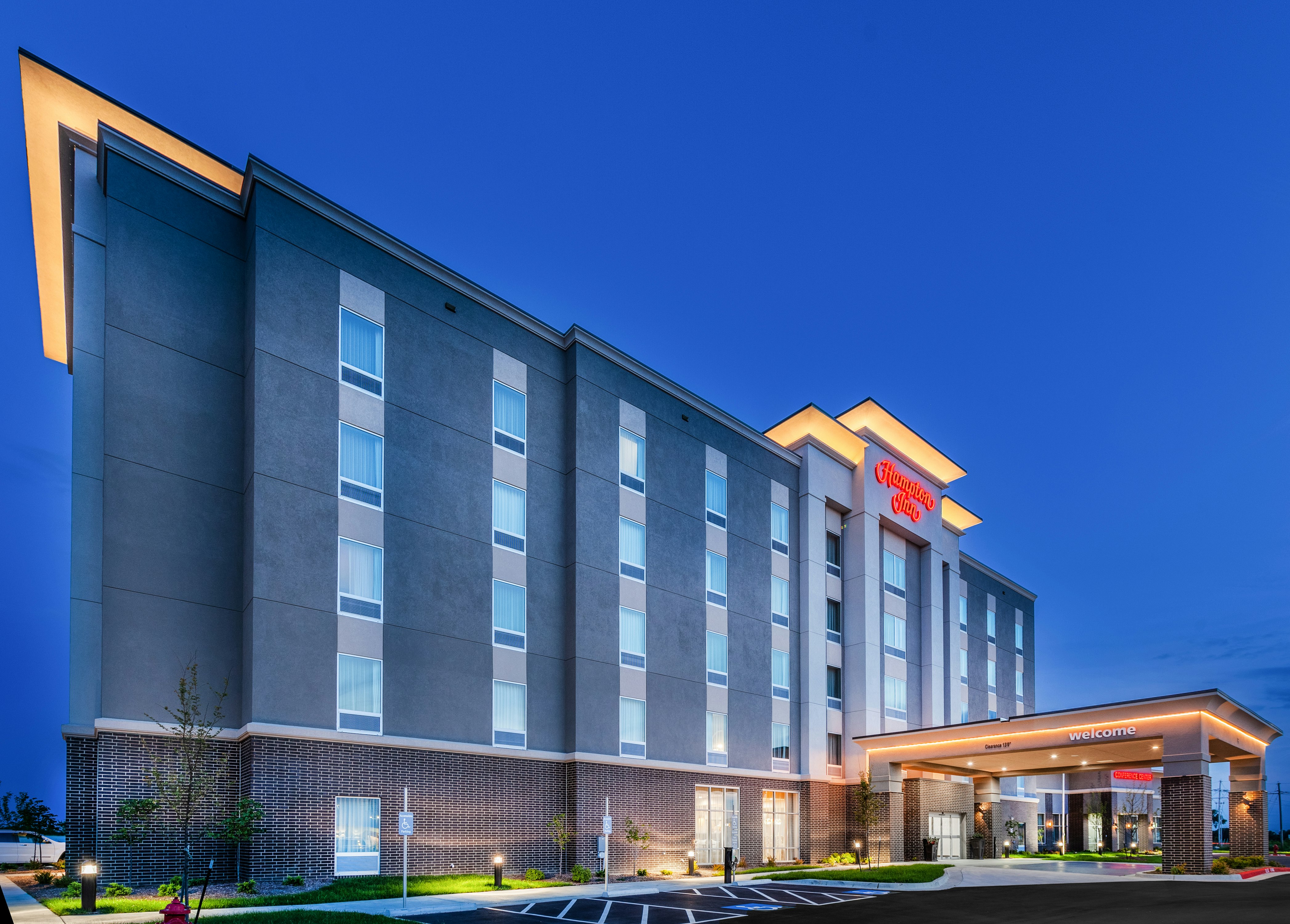 Hampton Inn Gardner Conference Center 2/36
