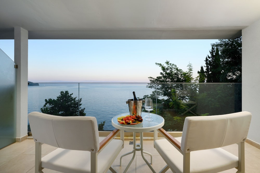 Ray Hotel Corfu 31/50