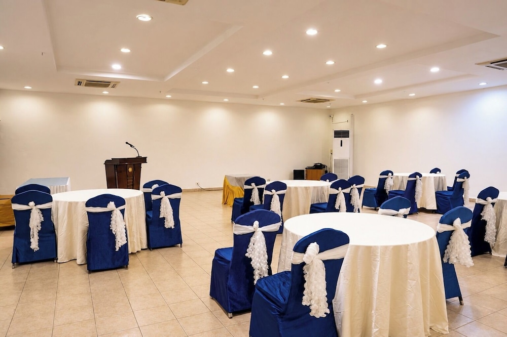 CHARIOT BEACH RESORT 26/50