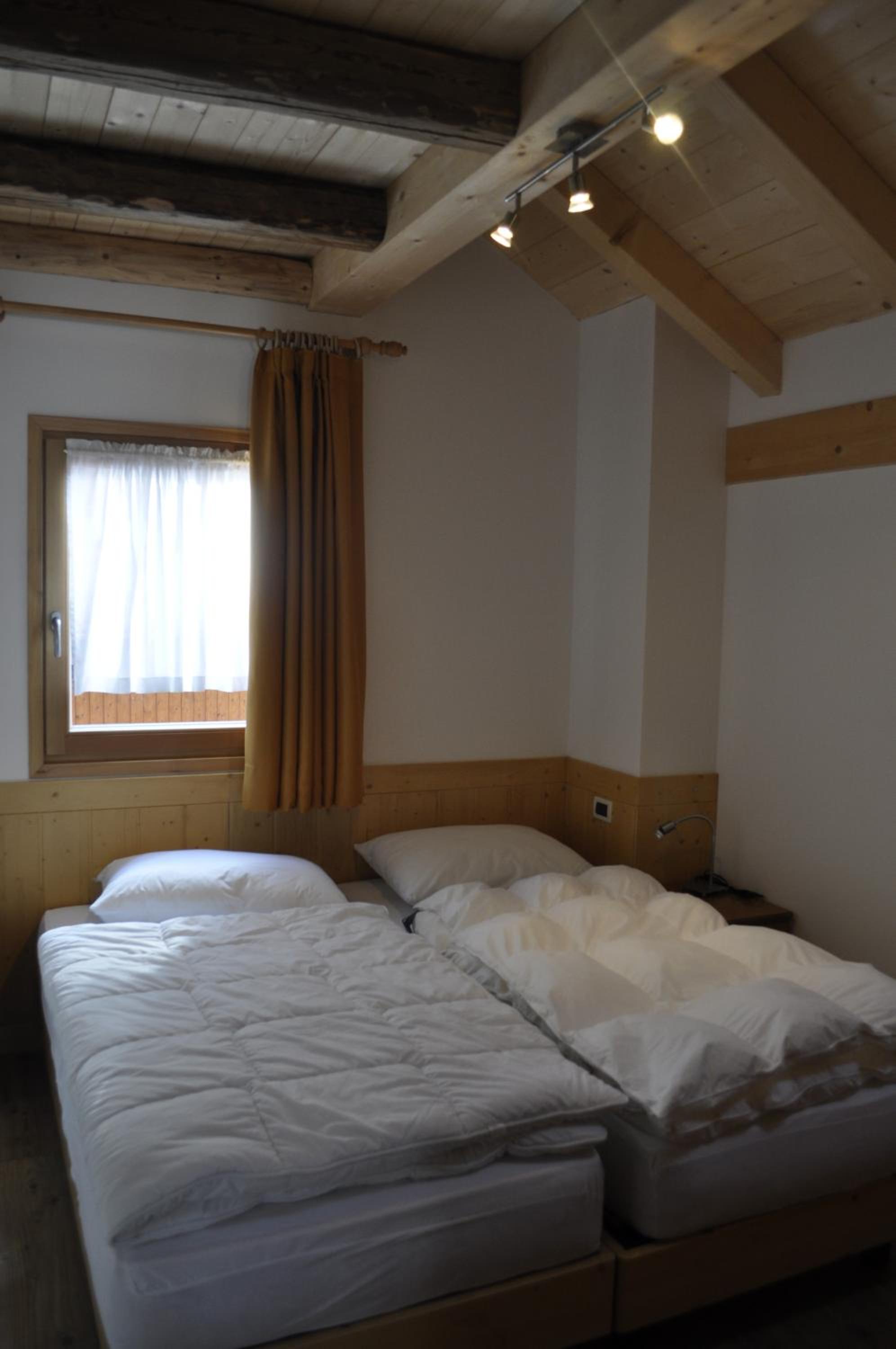 2 Bedrooms, Chalet, Separate Building