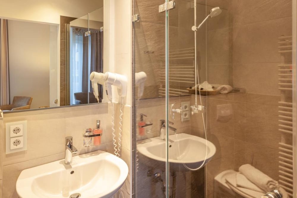 Hotel Vier Jahreszeiten Binz 46/50