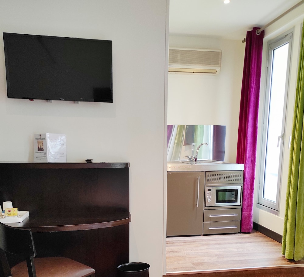 Hotel Peyris Opera 10/71