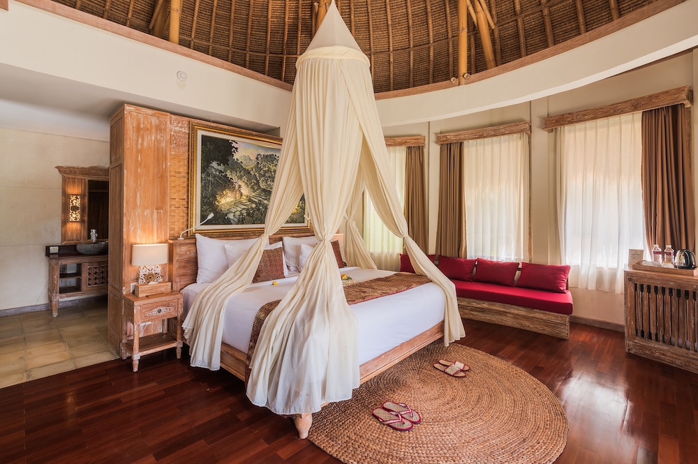 The Udaya Resort Spa 38/74