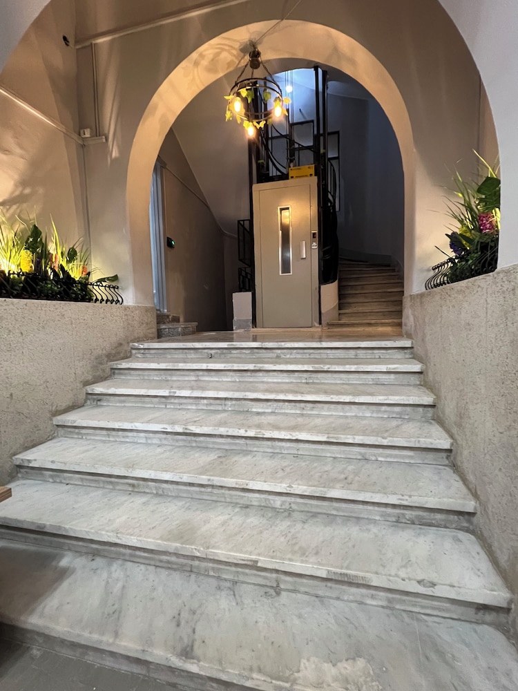 Zamalek House Hotel 11/63