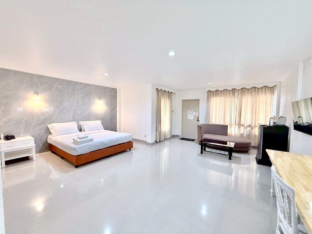 Dad D Resort by Lopburi Inn Resort 26/63