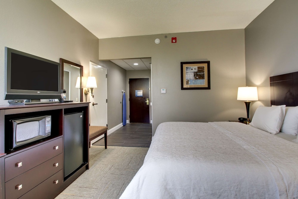 Hampton Inn Rolla 28/56