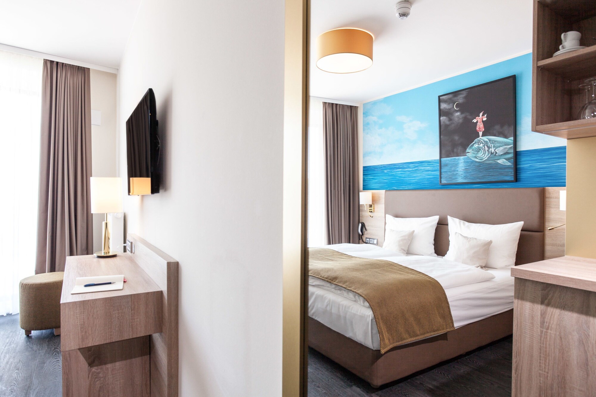 MEDIUM, DOUBLE BED