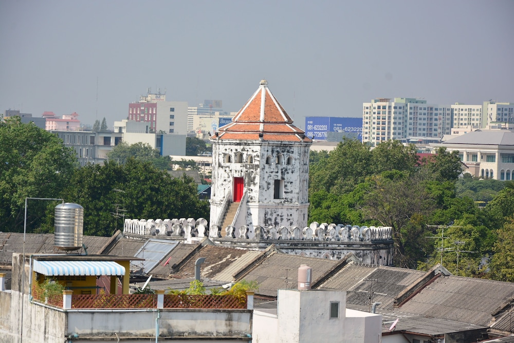 Adamaz House 56/60
