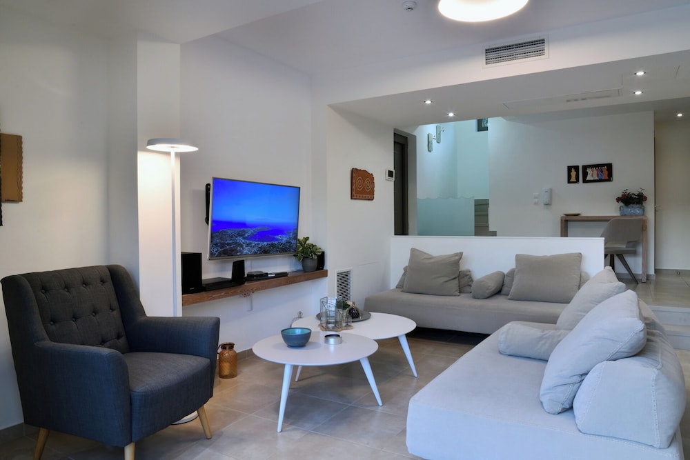 Villa Breeze 10/22