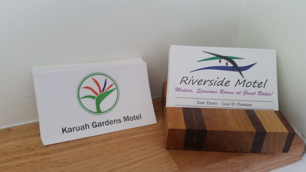RIVERSIDE MOTEL 20/35