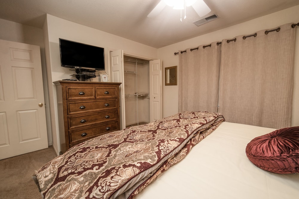 Pointe Royale Condominium Resort & Golf Course 13/81