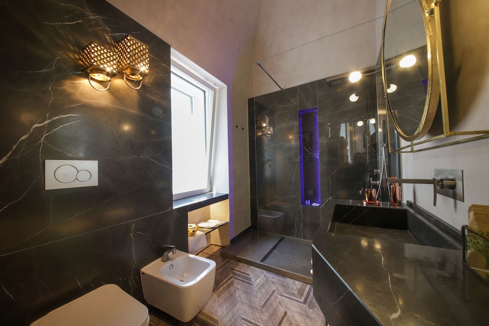 Al Console Luxury Suite 54/55