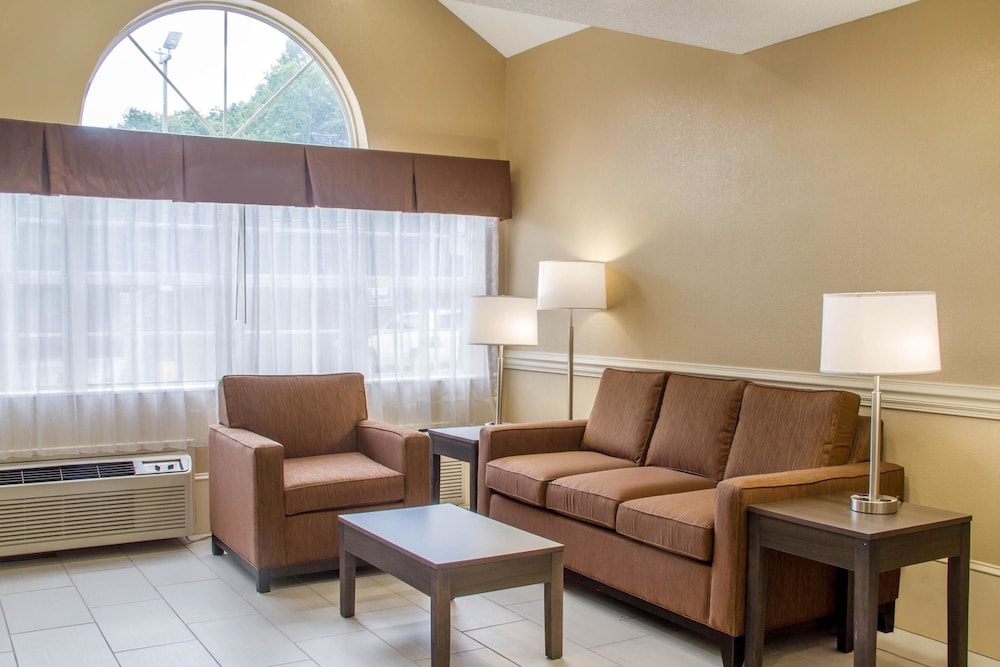 Quality Inn & Suites Maggie Valley - Cherokee Area 40/59