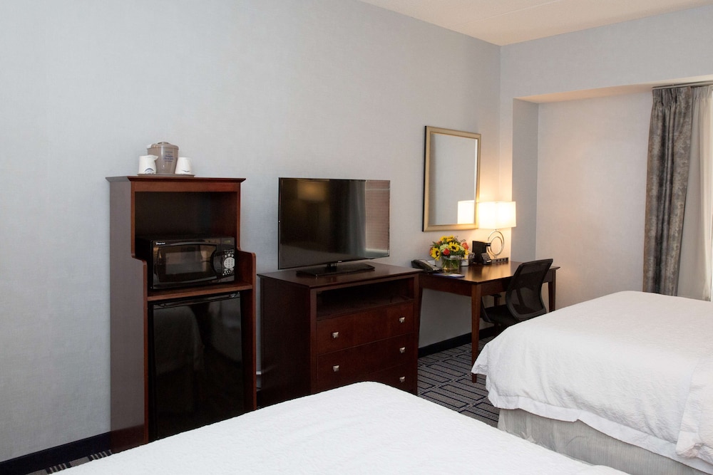 Hampton Inn & Suites Providence Downtown 11/50