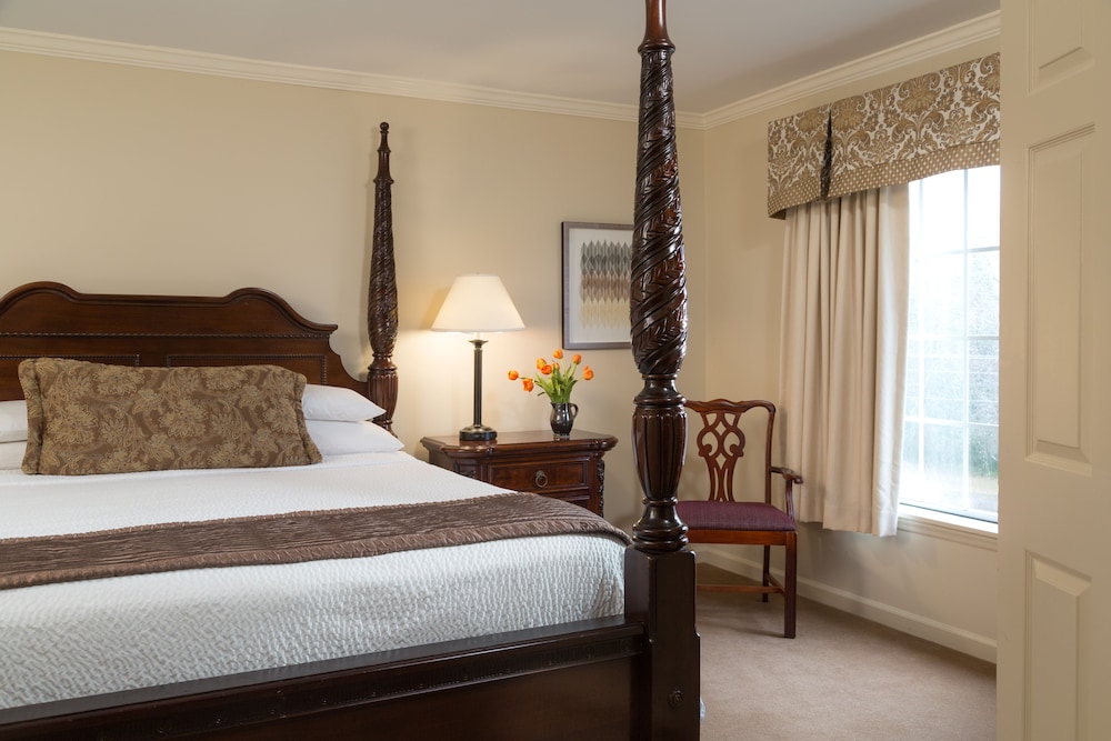 Meadowbrook Inn And Suites 8/45