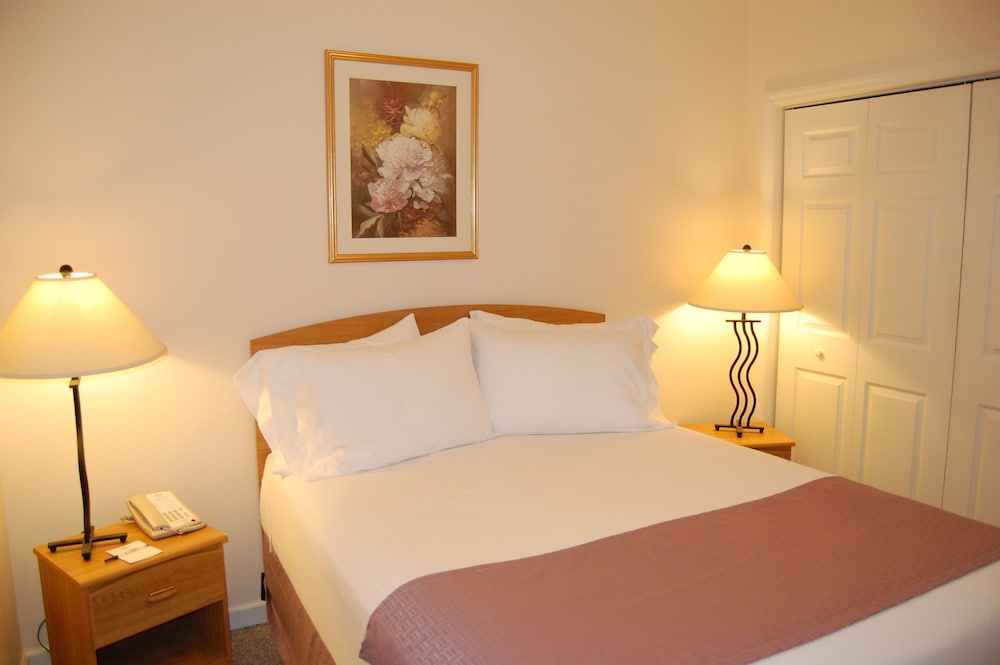 Microtel Inn & Suites by Wyndham Plattsburgh 4/41