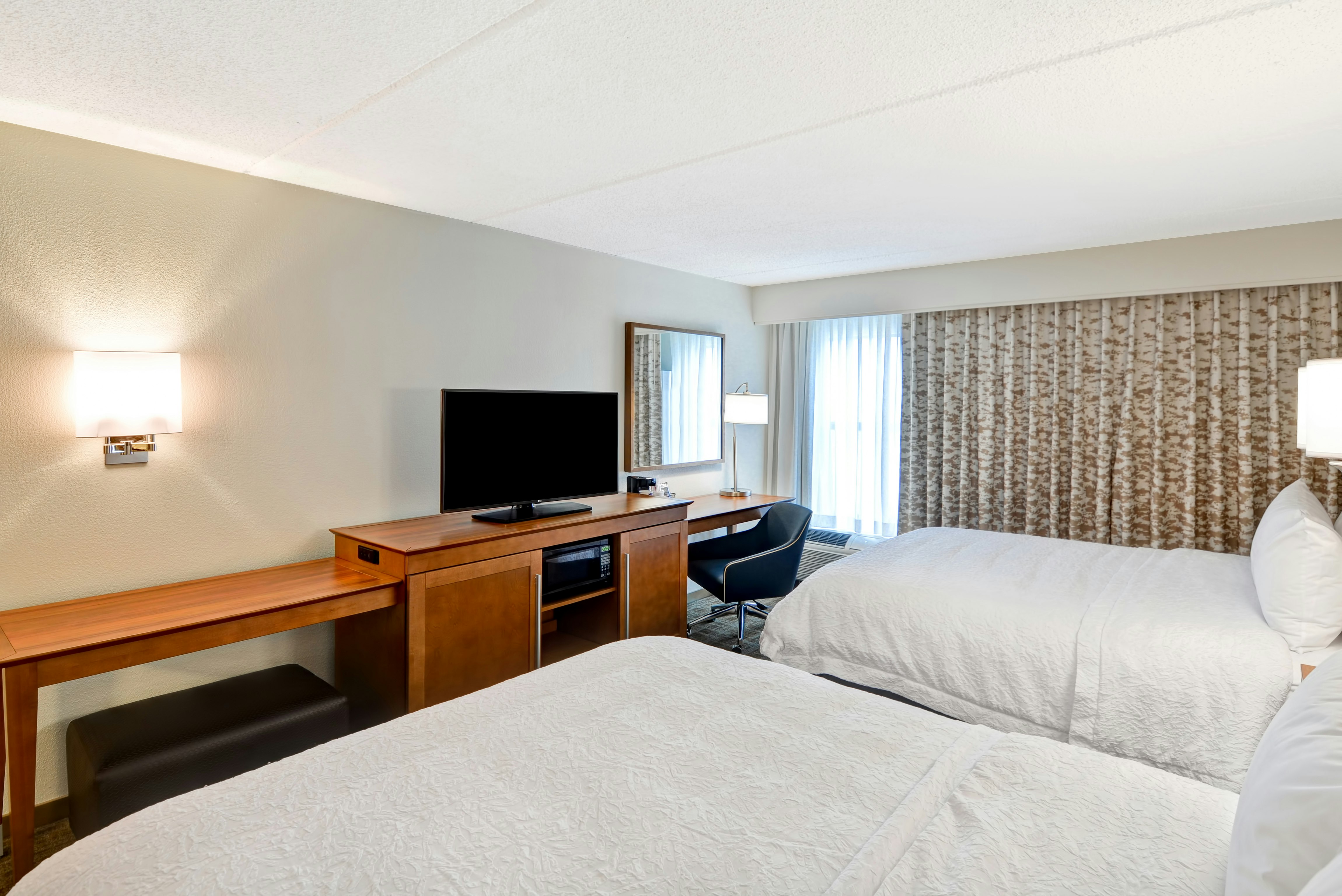Hampton Inn Albany Wolf Road 23/65