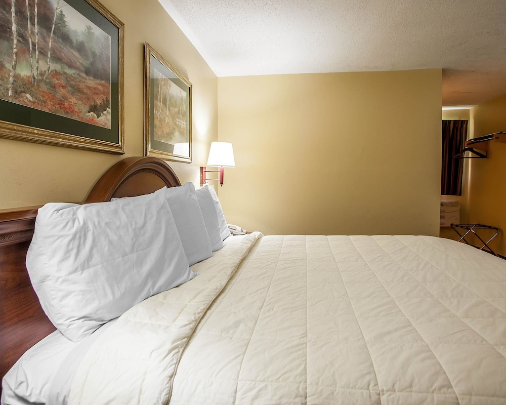 Econo Lodge Newton, NJ 6/19