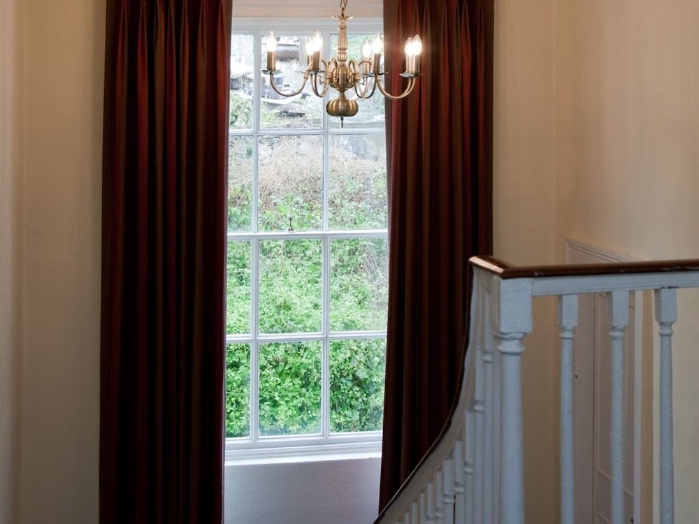 Long Quay House 24/50
