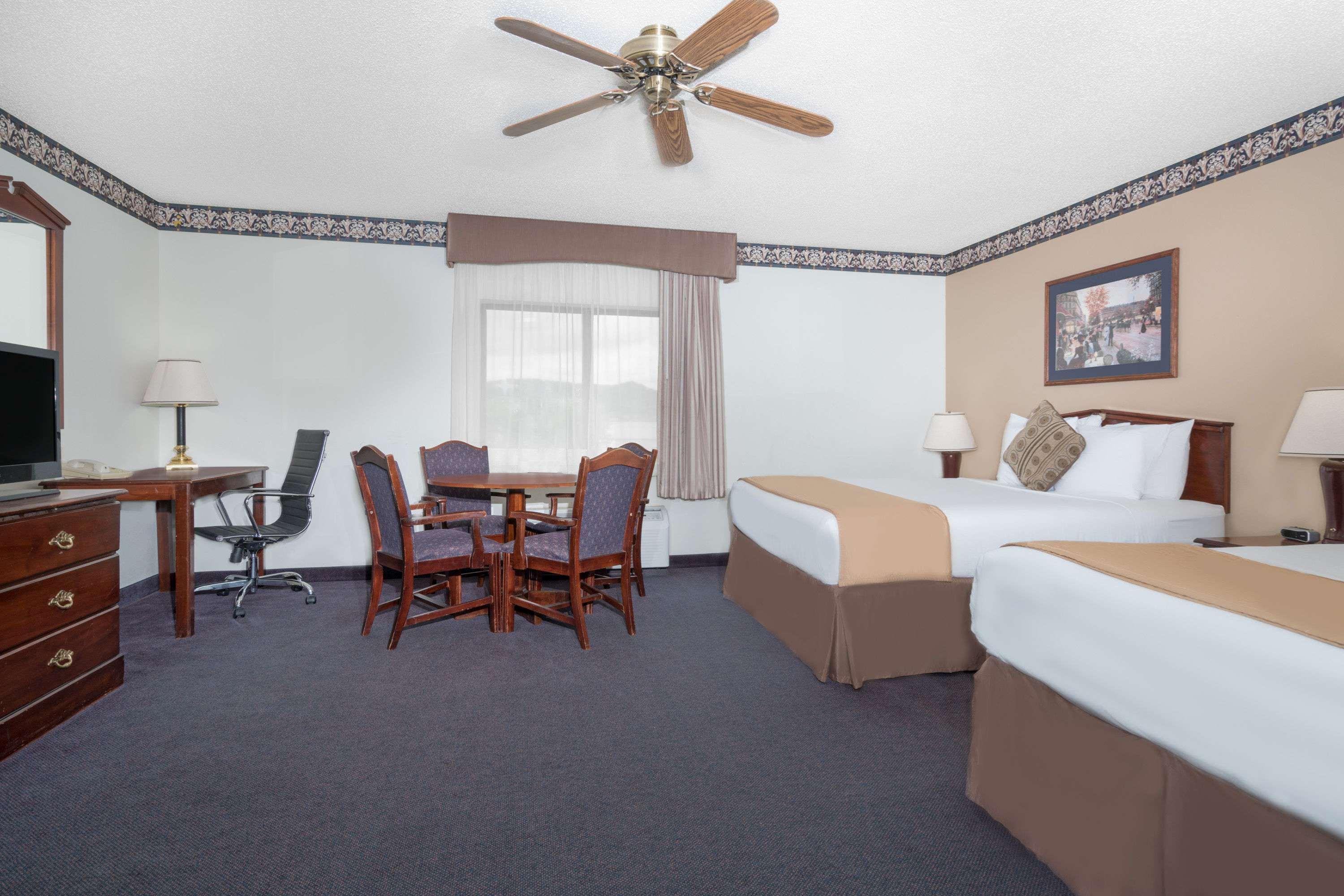 جناح بسريرين كوين، Baymont By Wyndham La Crosse/Onalaska 5/6