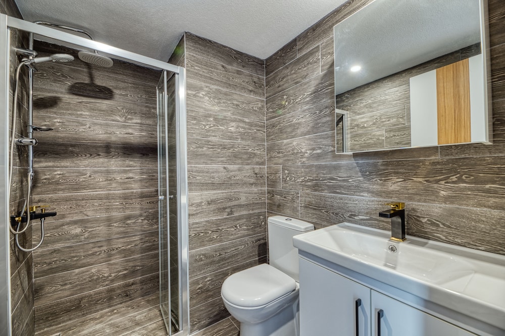 Gris & Verde Suite Hotel 47/50