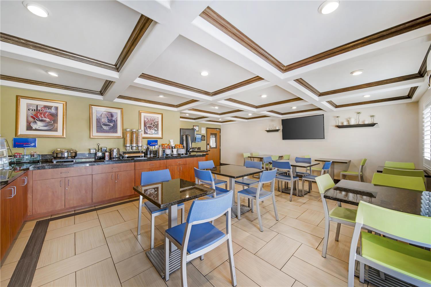 Best Western Antelope Inn & Suites 15/22