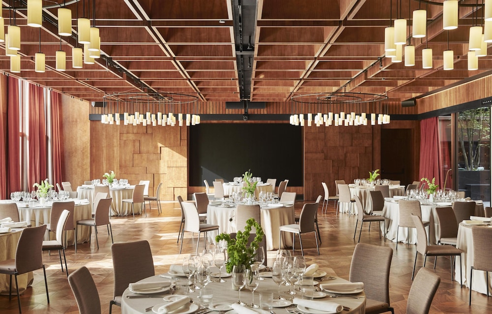 Hyatt Thompson Madrid 43/50