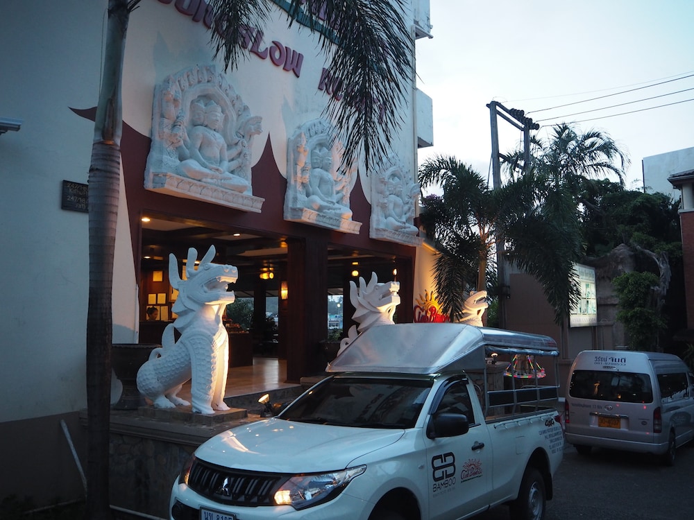 Club Bamboo Boutique Patong Beach Resort 76/85