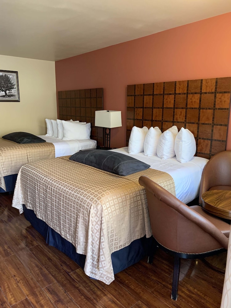 Matterhorn Inn Ouray 12/56