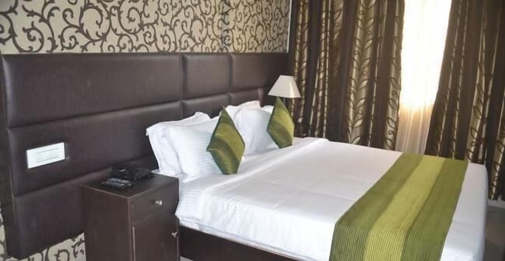 Oyo 1786 Hotel Patliputra Nirvana 11/20