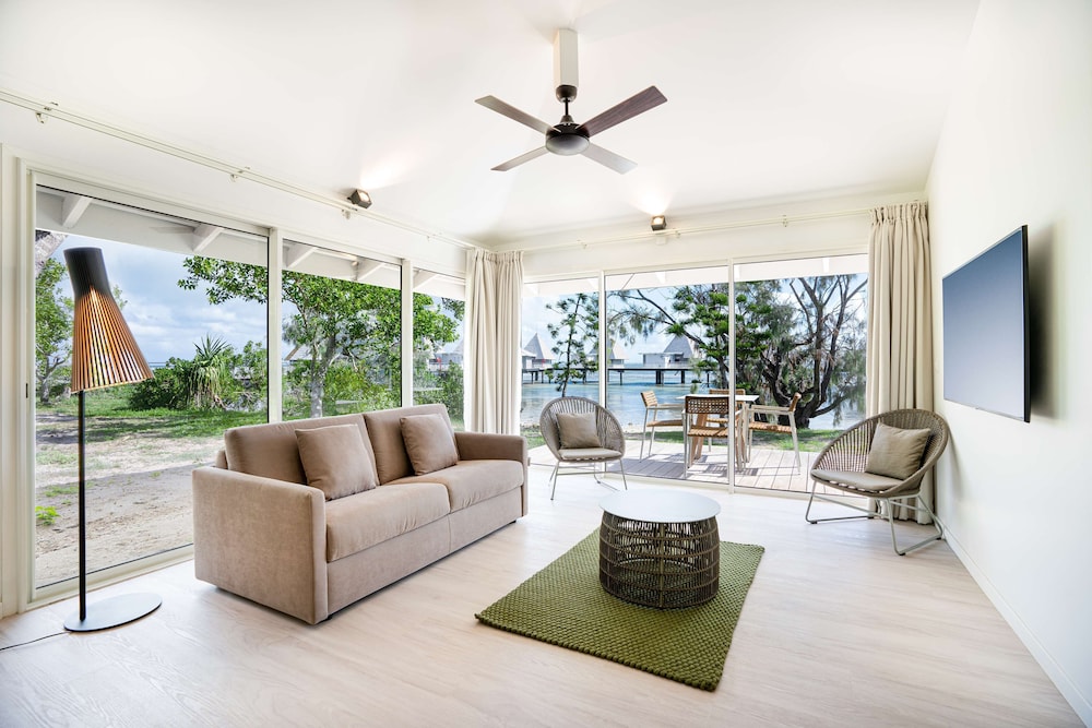 DoubleTree by Hilton Noumea Ilot Maitre Resort 36/64