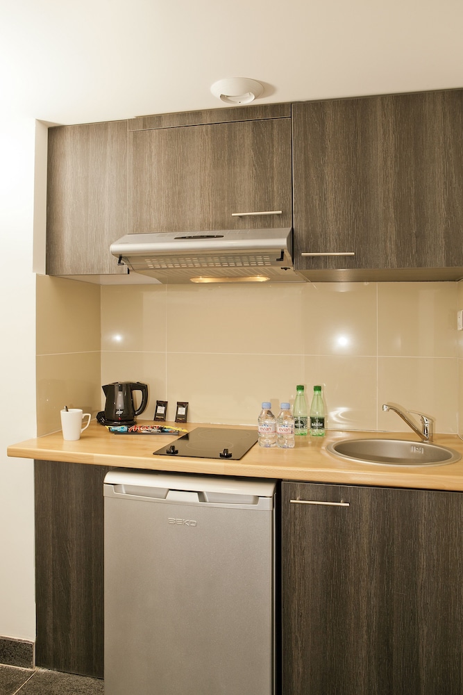 Residhome Suites Paris Senart 3/72