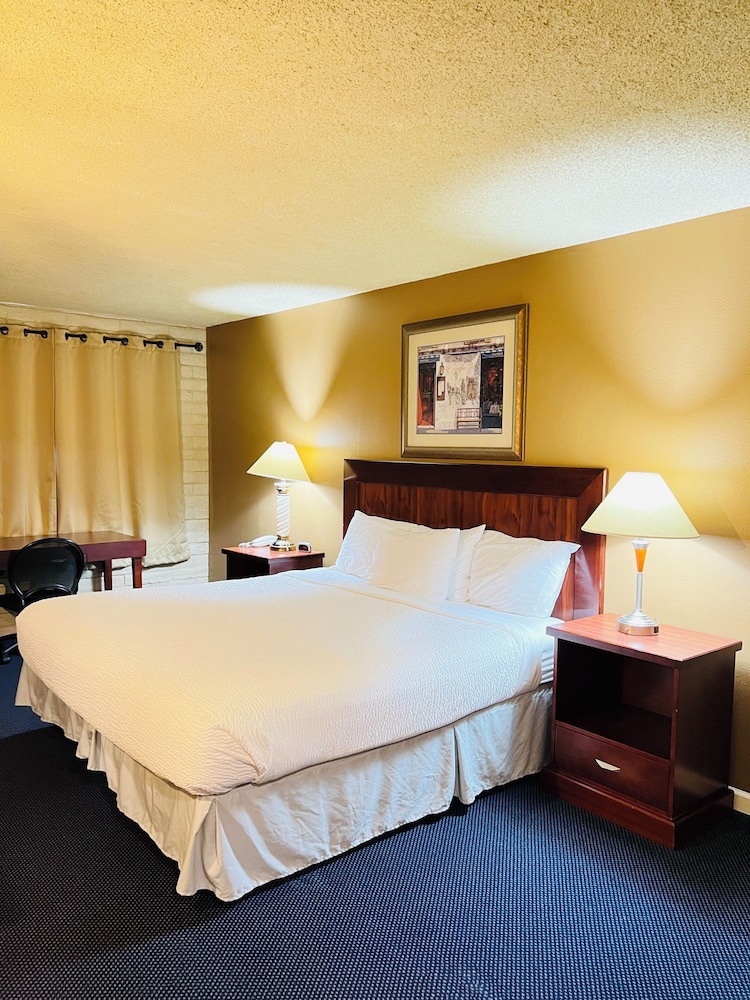 Travelodge by Wyndham Canyonville 15/45